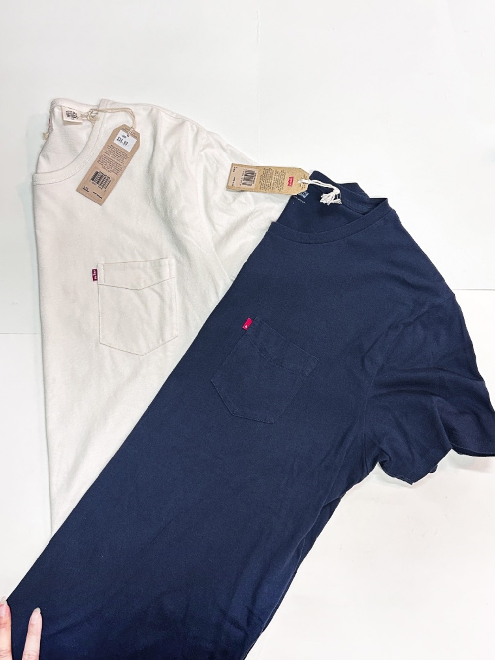 2 Pack (Navy & Off-White) LEVI'S Men's Large Classic 100% Cotton Pocket Tee Tag